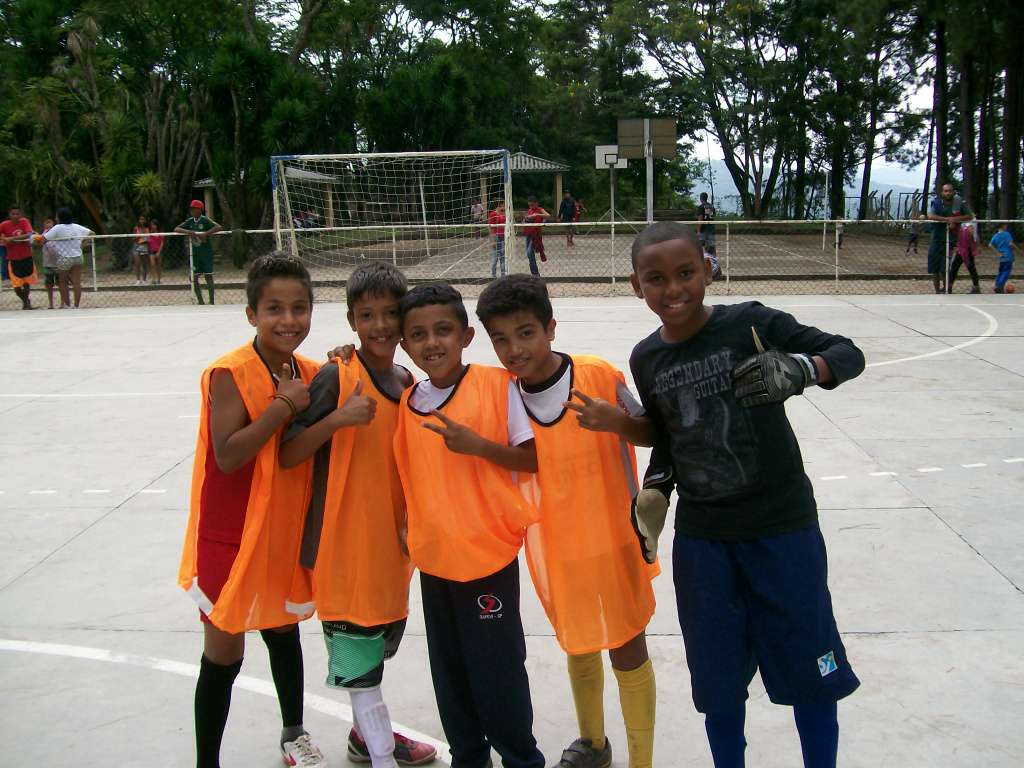 Campeonato de futebol no Recanto da Cruz Grande