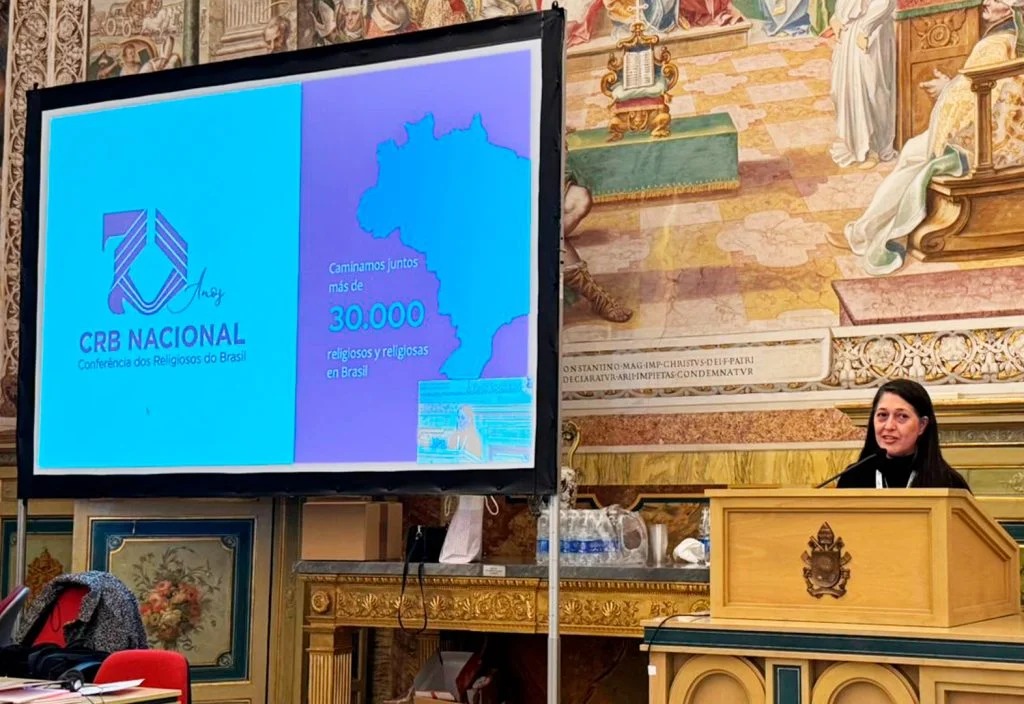 Assessora de Comunicação da CRB Nacional ministra palestra no Vaticano a convite do Dicastério para a Comunicação