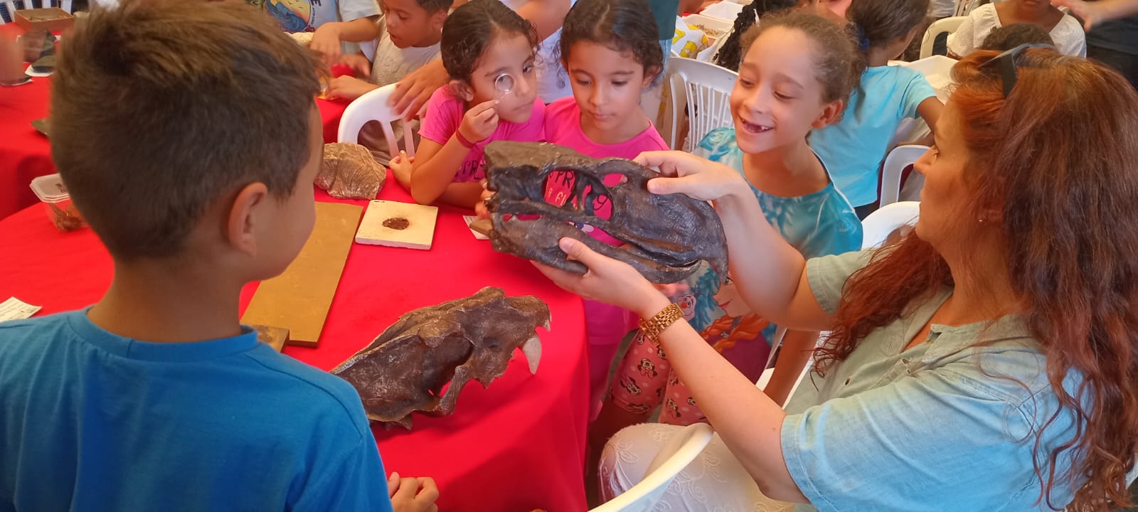 CCA Santa Lúcia recebe alunos da UNIFESP para uma tarde de Paleontologia
