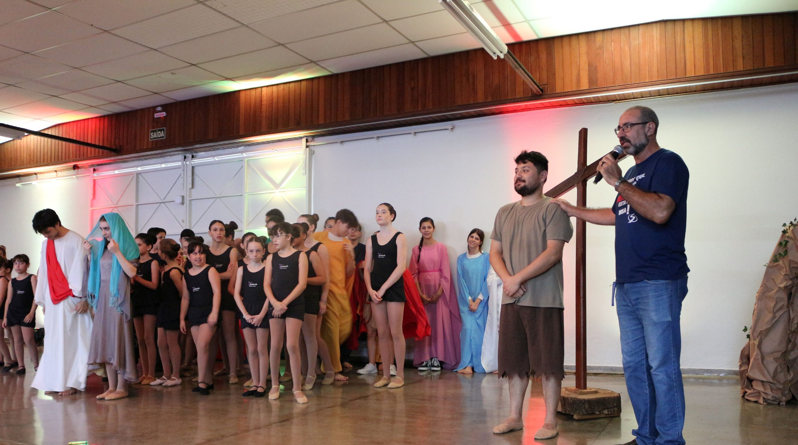 INSA Cambé emociona famílias e estudantes com a representação da Paixão de Cristo em parceria com a Escola de Dança Spetáculo