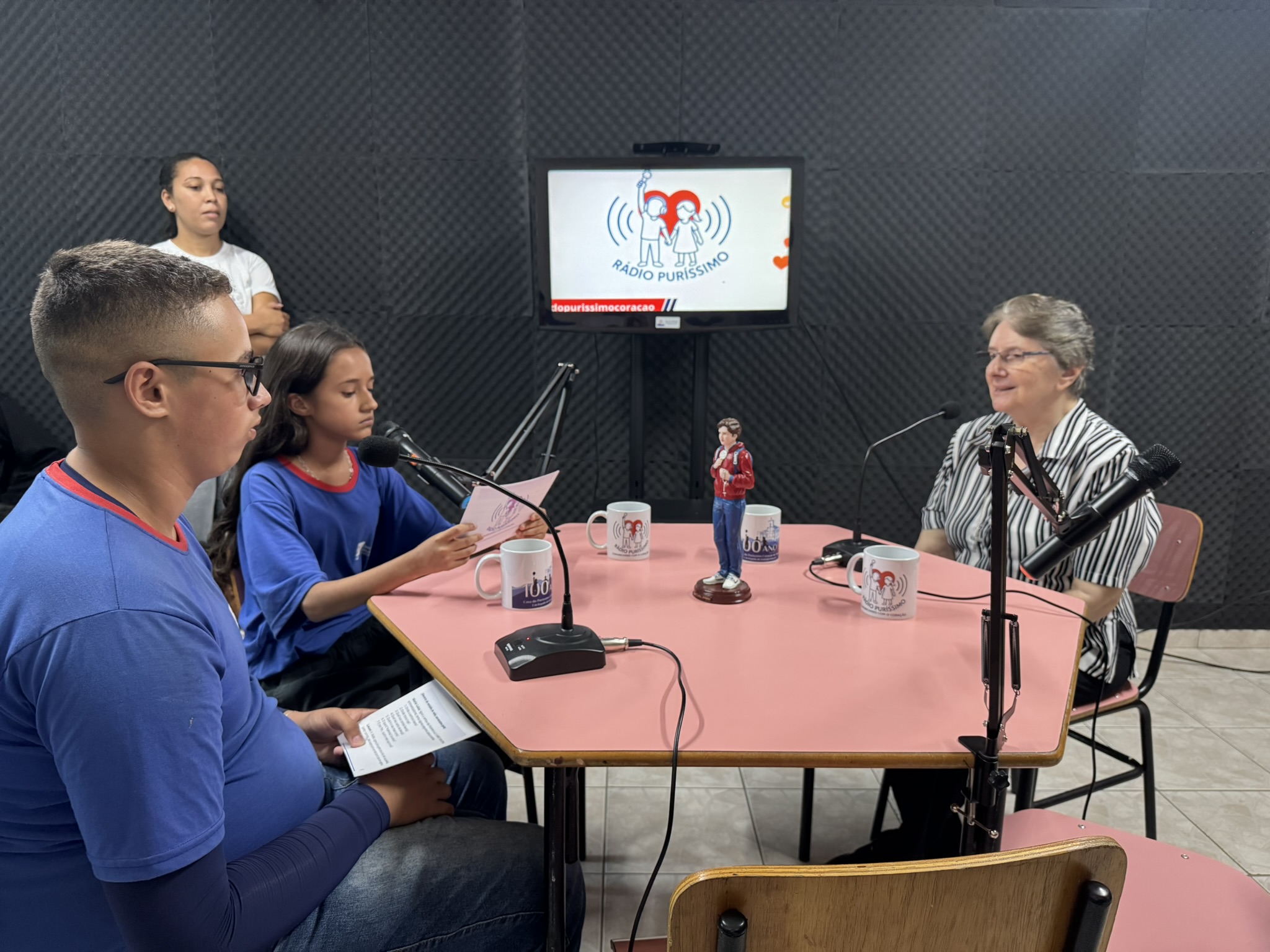 Casa do Puríssimo Coração de Maria inaugura Estúdio Carlo Acutis durante Visita Canônica