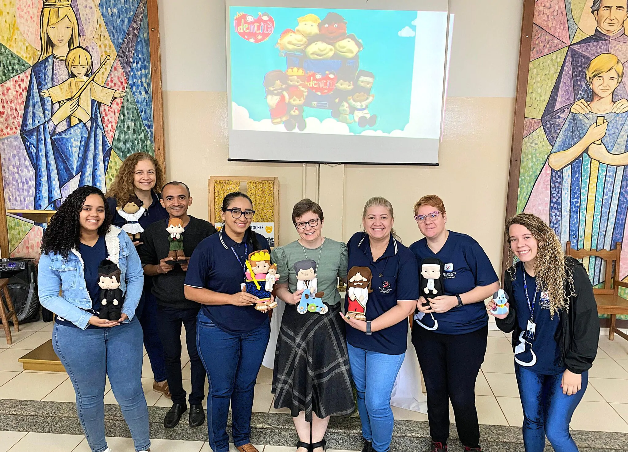 Ir. Márcia Koffermann apresenta o projeto Identità na Obra Social Salesianos Ampare