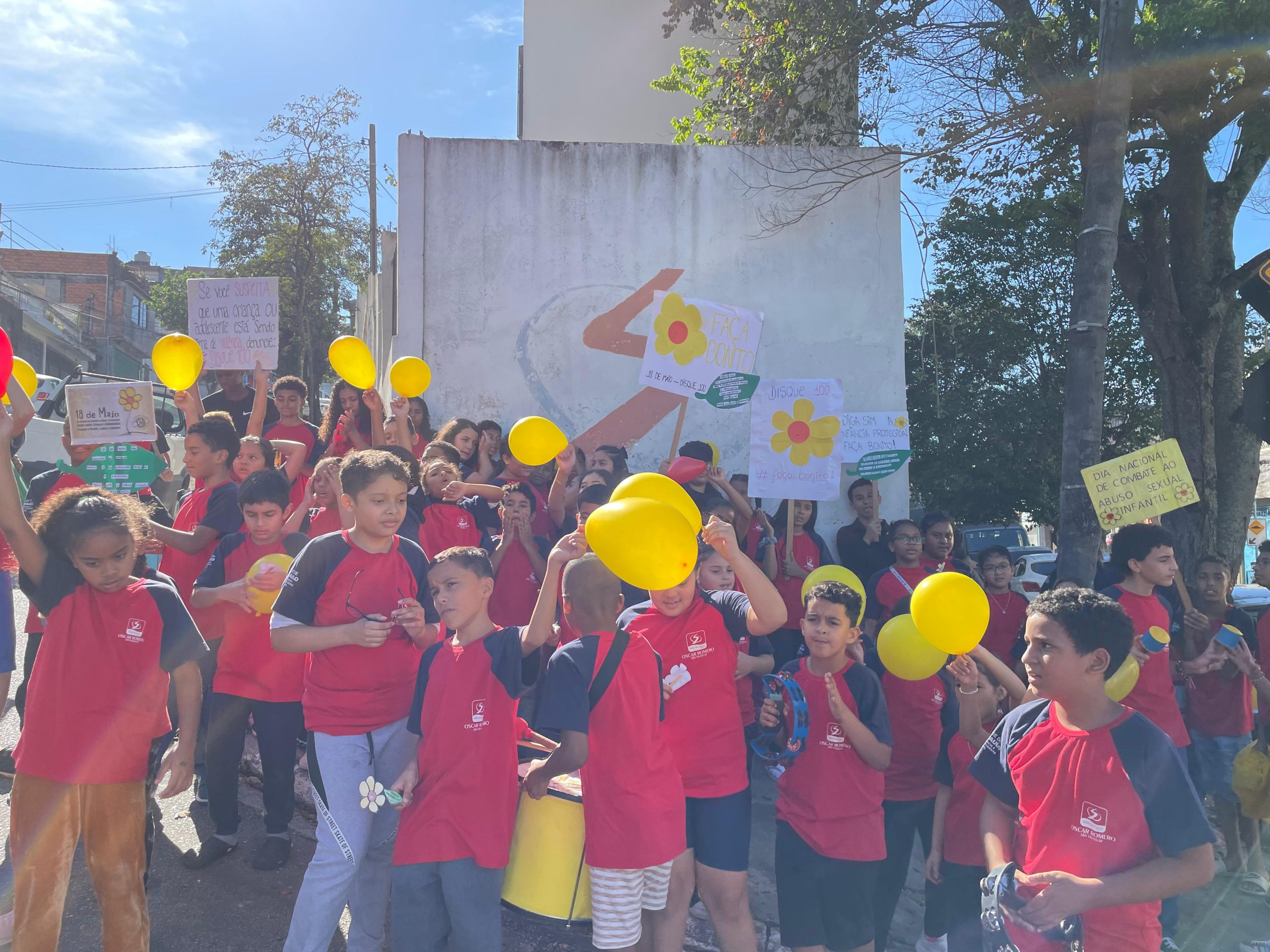 CCA Santa Lúcia mobiliza comunidade com caminhada contra o abuso e a exploração sexual de crianças e adolescentes