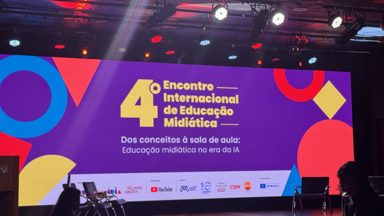 4º Encontro Internacional de Educação Midiática debate Inteligência Artificial, Informação e Cidadania