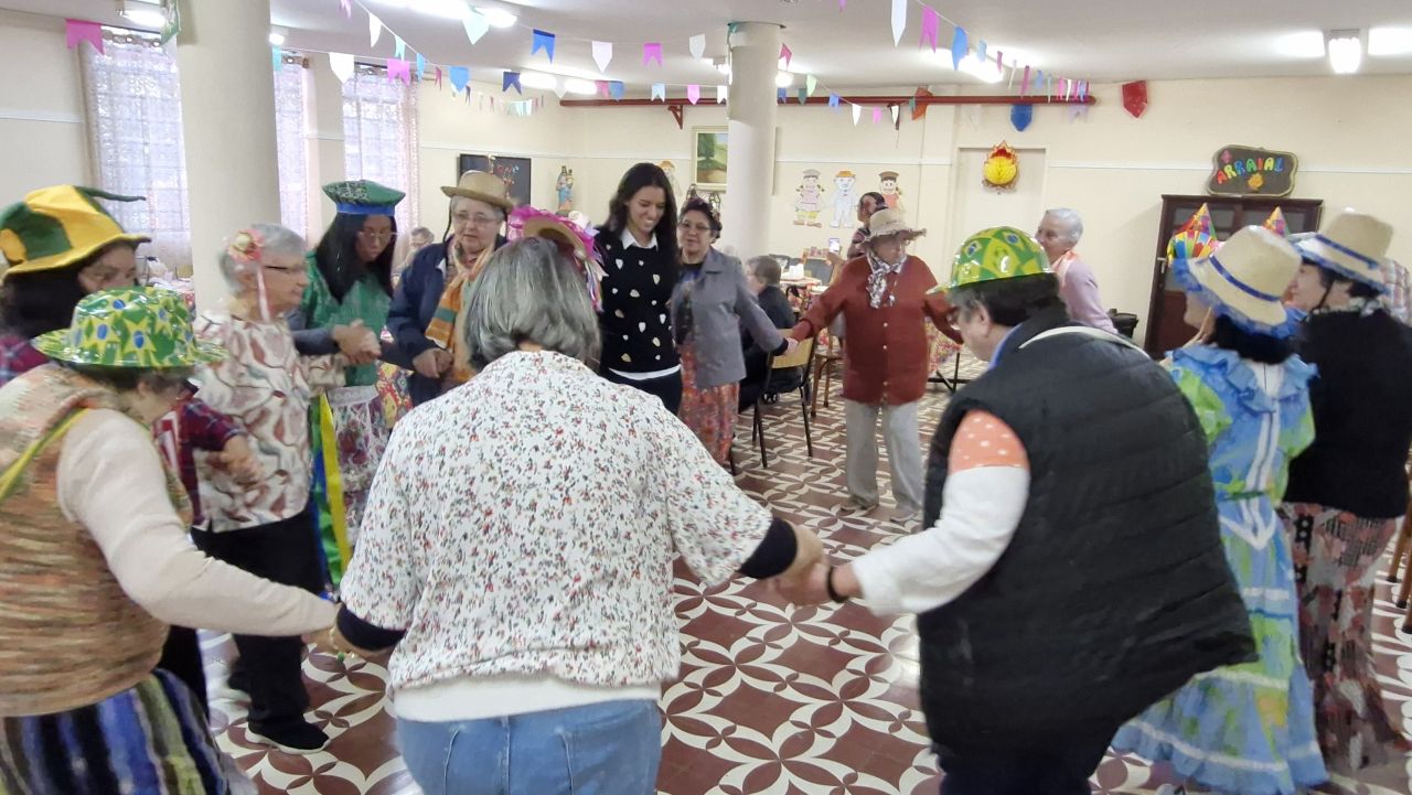 Tarde Junina fortalece laços de família e fé na Comunidade Santa Teresinha