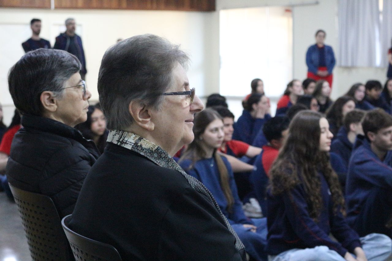 Visita de Irmã Alaíde Deretti marca semana de atividades no INSA Cambé