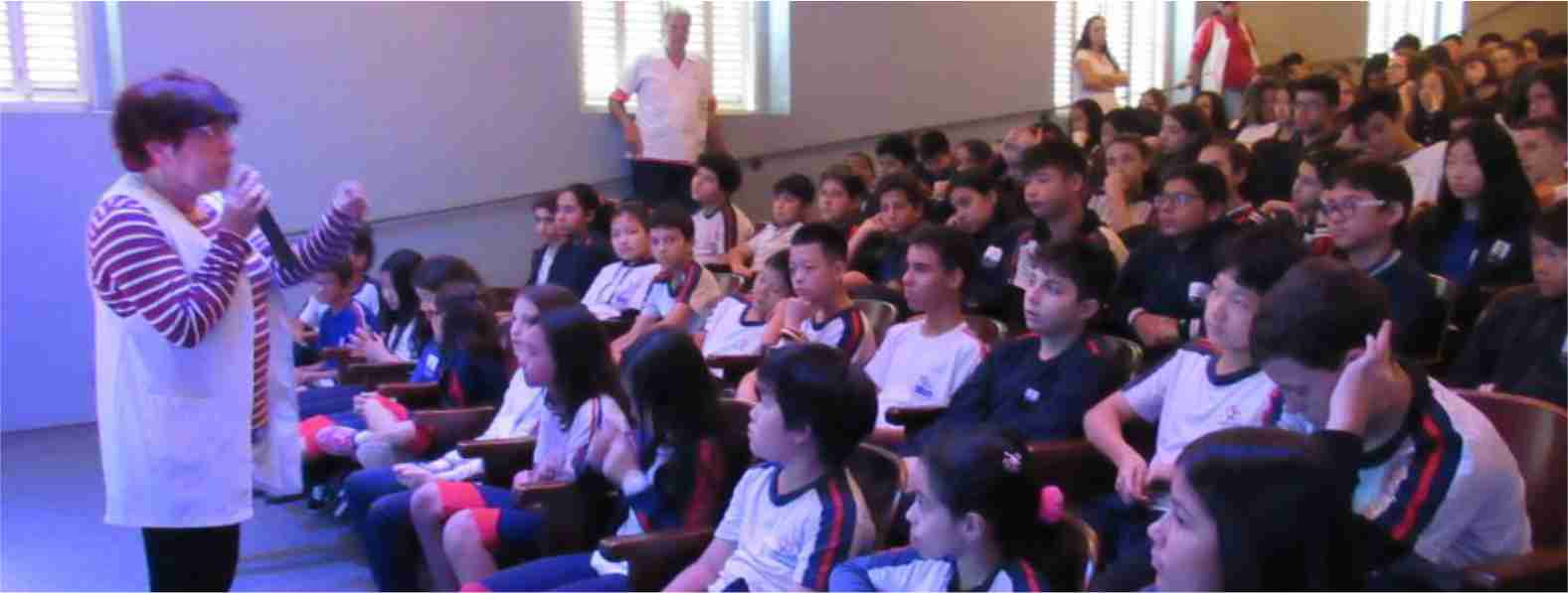 Alunos do Ensino Fundamental II e Médio participam de Acolhida sobre a Campanha da Fraternidade