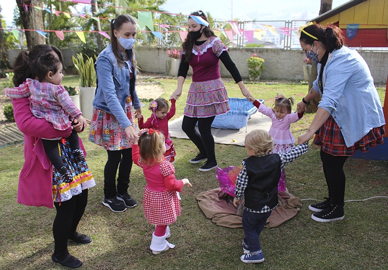 Encerramento do primeiro semestre foi no clima do Arraiá do IMA - Rio do Sul