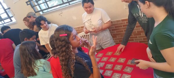CCA Santa Lúcia recebe alunos da UNIFESP para uma tarde de Paleontologia