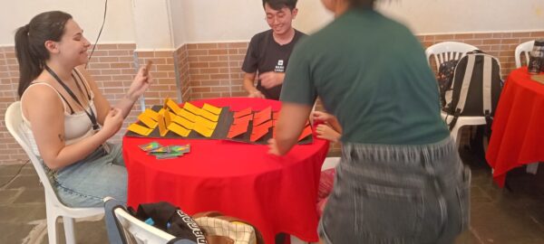 CCA Santa Lúcia recebe alunos da UNIFESP para uma tarde de Paleontologia