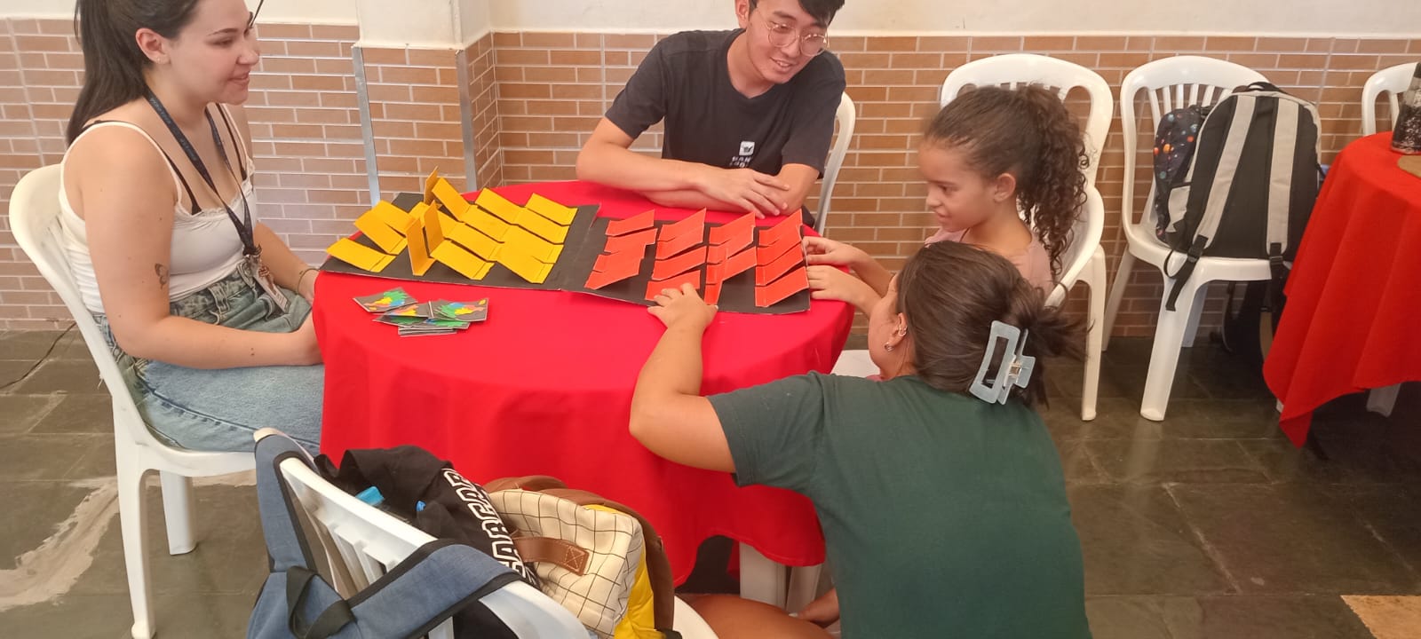 CCA Santa Lúcia recebe alunos da UNIFESP para uma tarde de Paleontologia