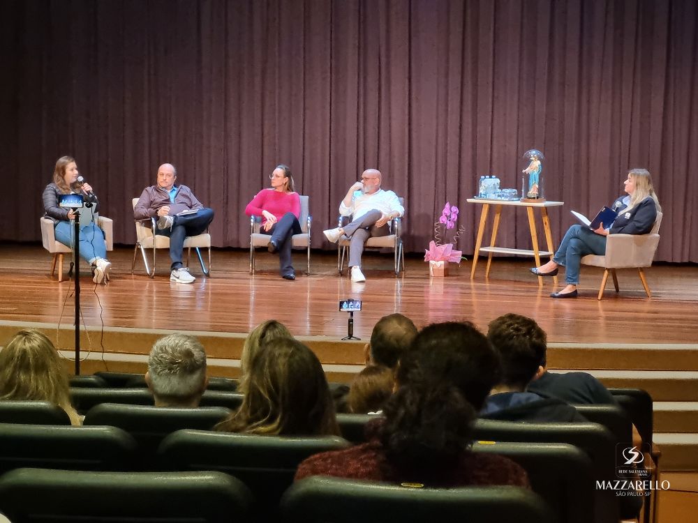 Instituto Madre Mazzarello promove Mesa Redonda “Entre Likes e Riscos – O que os pais precisam saber sobre o mundo digital dos filhos”