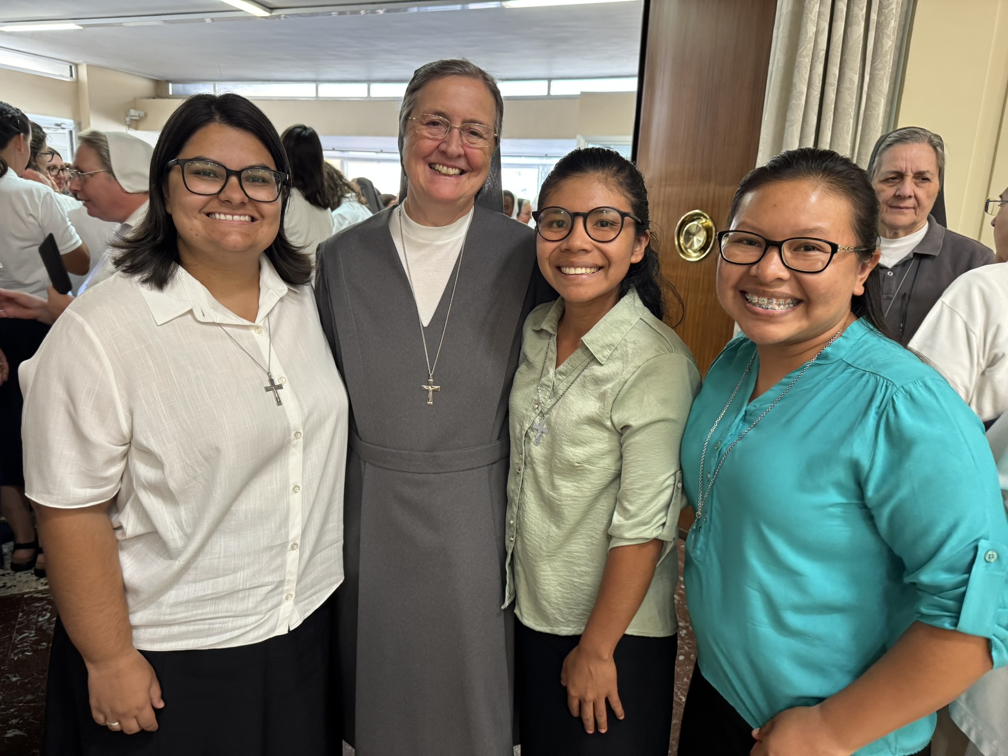 Irmãs Salesianas Junioristas participam do Segundo Noviciado na Itália e vivenciam o Jubileu da Juventude