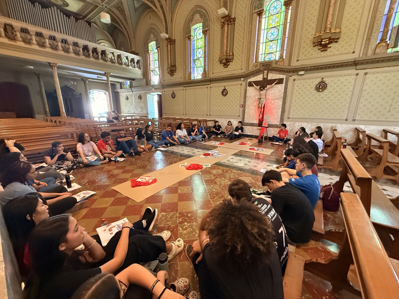 Páscoa Juvenil 2026 mobiliza jovens da Inspetoria Nossa Senhora Aparecida em profunda vivência do Mistério Pascal