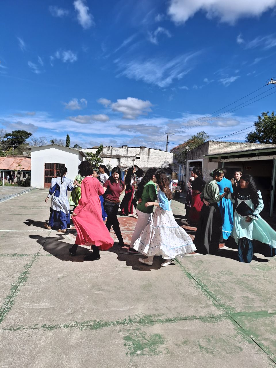 Educandos do Instituto Medianeira Casa da Criança celebram tradições gaúchas com vivência cultural em Rio Pardo