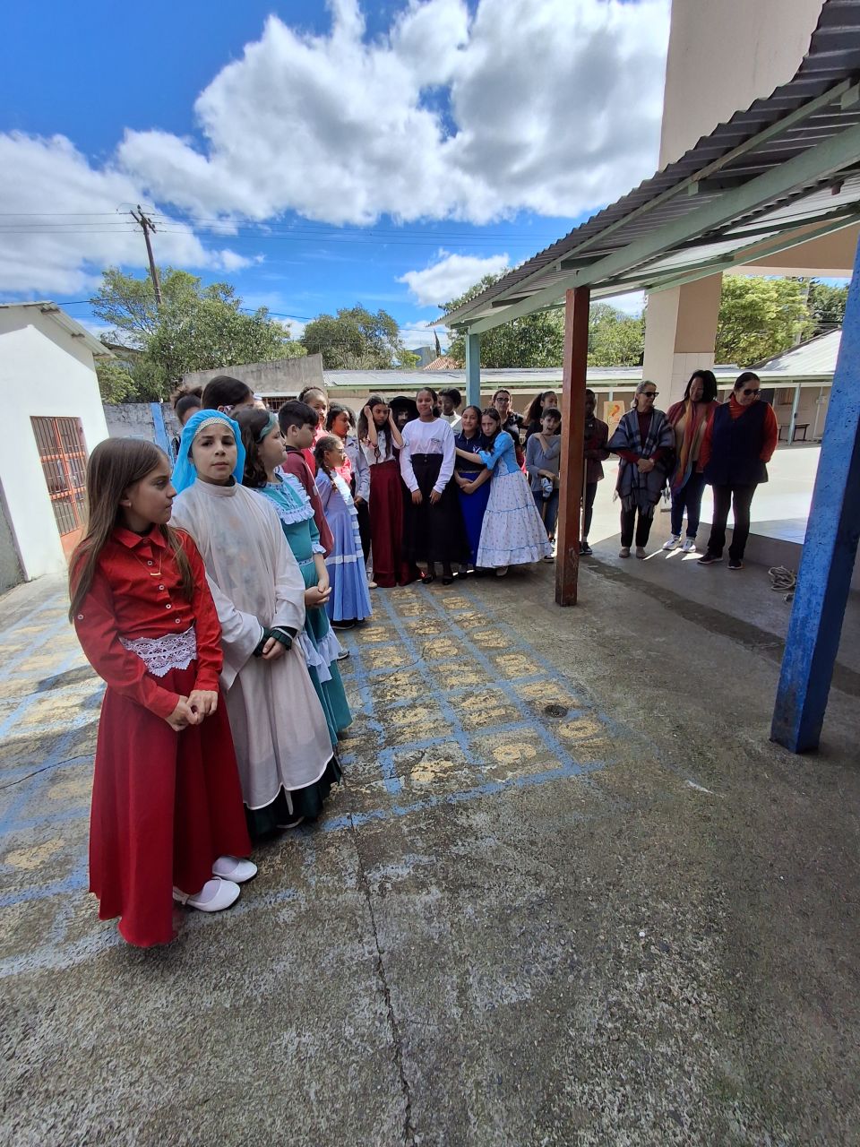Educandos do Instituto Medianeira Casa da Criança celebram tradições gaúchas com vivência cultural em Rio Pardo