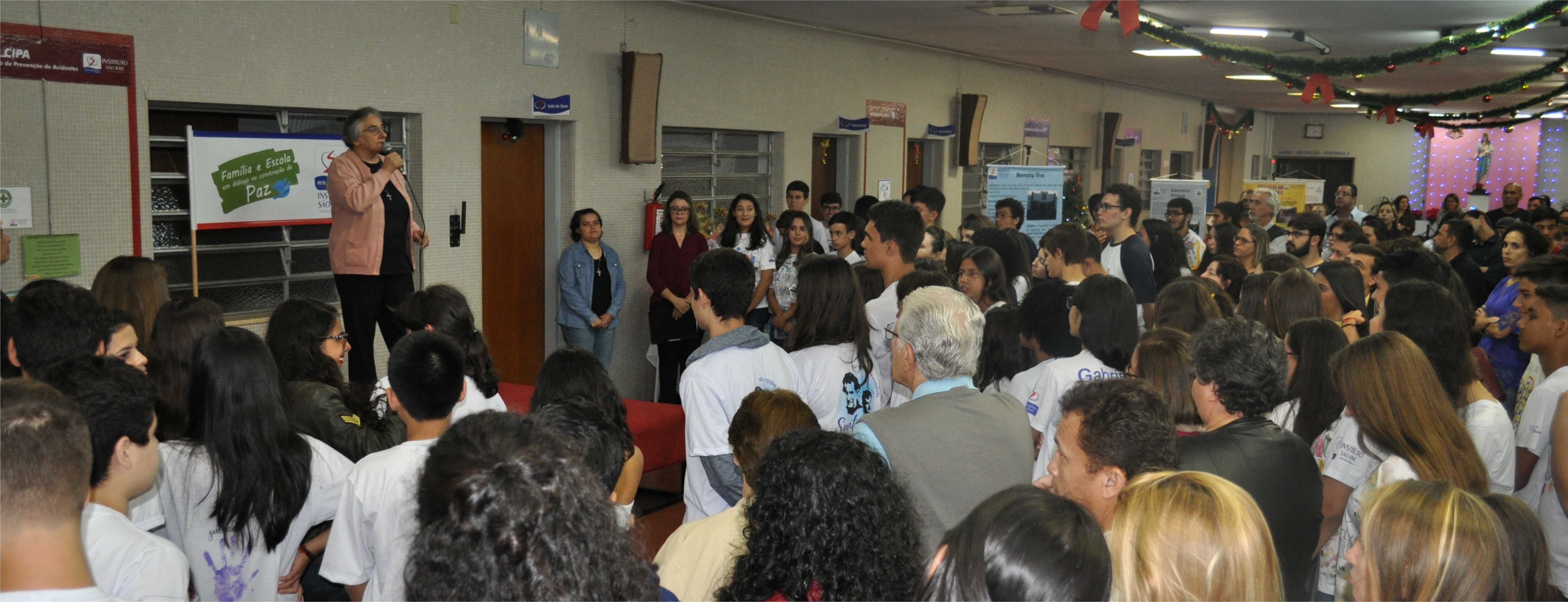 Alunos dos 9º anos utilizam o TCC para ajudar diversas instituições de São José dos Campos
