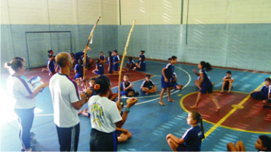 Alunos da Casa Betânia recebem visita de Mestres de Capoeira
