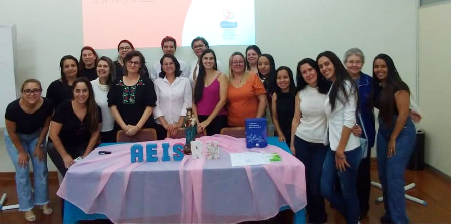 Equipe de Gestores participa de formação para desenvolvimento de processos administrativos