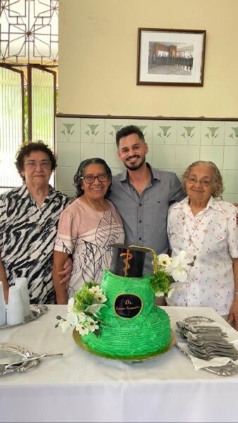 Ex-atendido Salesiano se Forma em Medicina