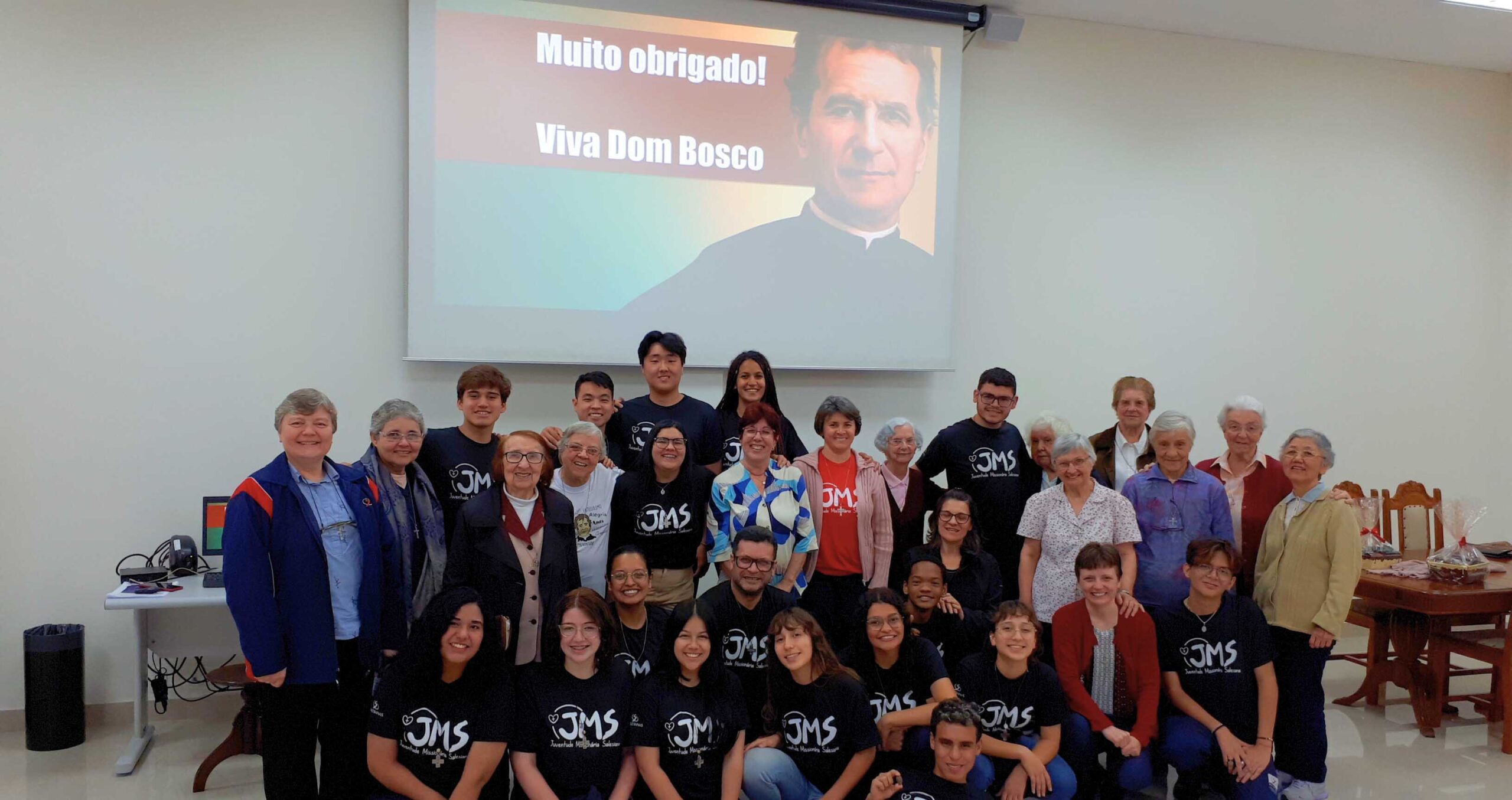 Jovens Missionários partilham vivências e aprendizados