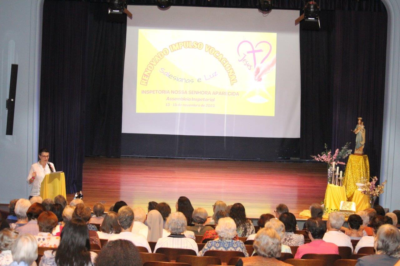 Irmãs reunidas em Assembleia celebram e partilham a vida, na busca de um renovado impulso vocacional