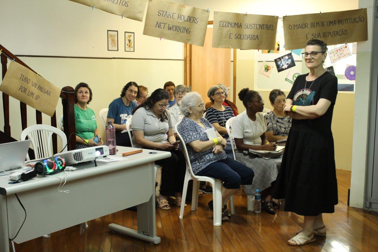 Irmãs reunidas em Assembleia celebram e partilham a vida, na busca de um renovado impulso vocacional