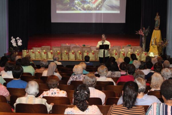 Irmãs reunidas em Assembleia celebram e partilham a vida, na busca de um renovado impulso vocacional