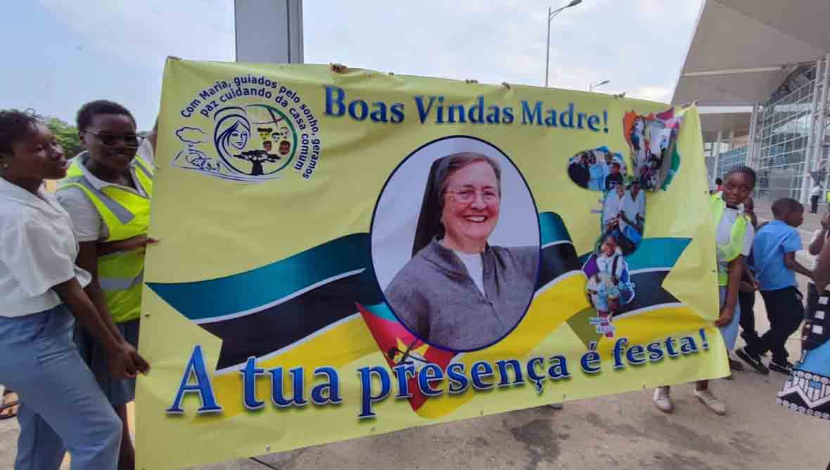 Madre Chiara chega a Moçambique